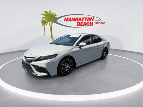 Ice Edge 2023 Toyota Camry SE