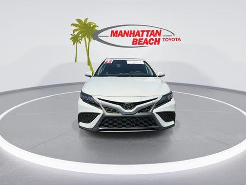 Ice Edge 2023 Toyota Camry SE