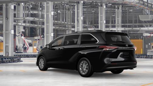 Midnight Black Metallic 2026 Toyota Sienna XLE
