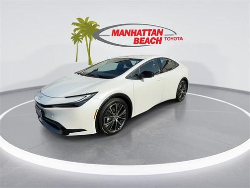 2025 Toyota Prius XLE
