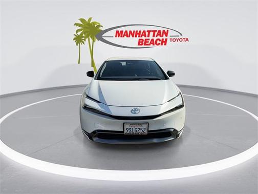 2025 Toyota Prius XLE