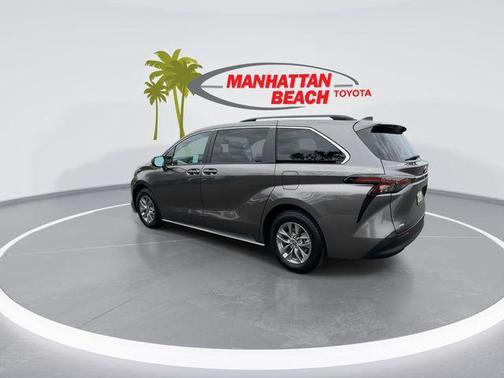 Predawn Gray Mica 2024 Toyota Sienna LE
