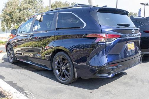 2025 Toyota Sienna XSE 7 Passenger