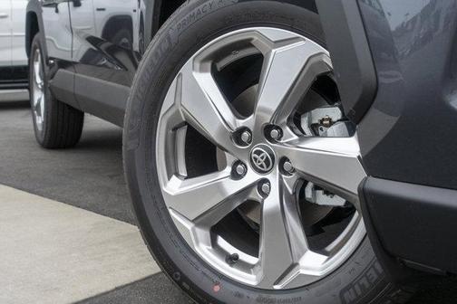 2025 Toyota RAV4 Hybrid XLE Premium