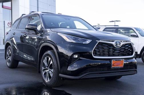 2025 Toyota Highlander Hybrid XLE