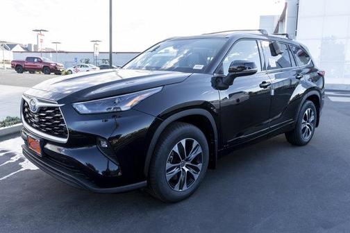 2025 Toyota Highlander Hybrid XLE