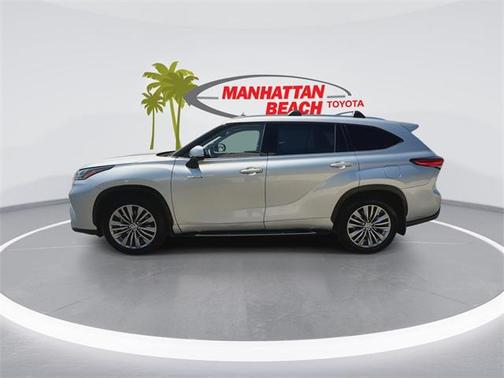 2021 Toyota Highlander Hybrid Platinum