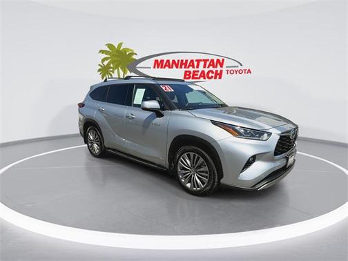 2021 Toyota Highlander Hybrid Platinum