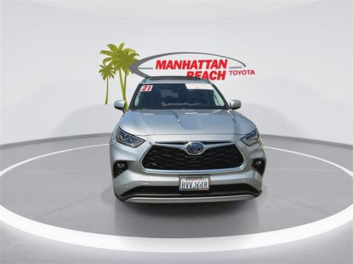 2021 Toyota Highlander Hybrid Platinum