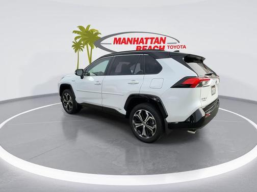 Wind Chill Pearl/Midnight Black Metallic 2023 Toyota RAV4 Prime XSE