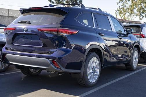 2025 Toyota Highlander Hybrid Limited