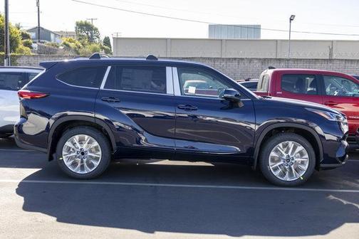 2025 Toyota Highlander Hybrid Limited