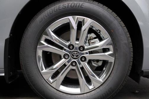 2026 Toyota Sienna XSE 7 Passenger