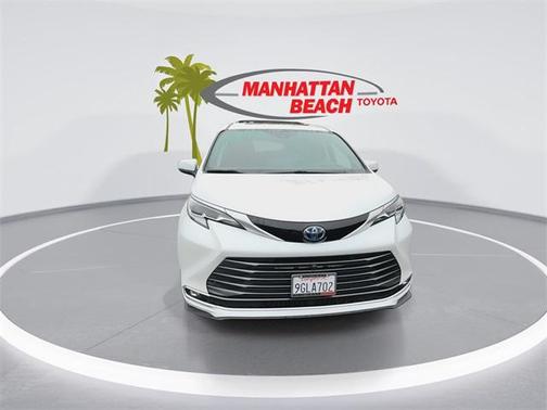 2023 Toyota Sienna Platinum 7 Passenger
