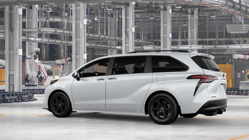 Ice Cap 2026 Toyota Sienna Woodland Edition