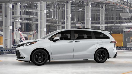 Ice Cap 2026 Toyota Sienna Woodland Edition