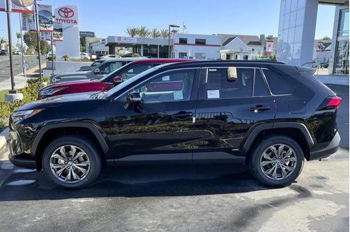 2025 Toyota RAV4 Hybrid XLE Premium