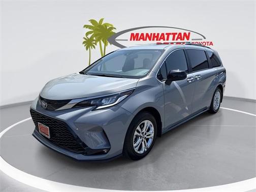 2023 Toyota Sienna XSE 7 Passenger