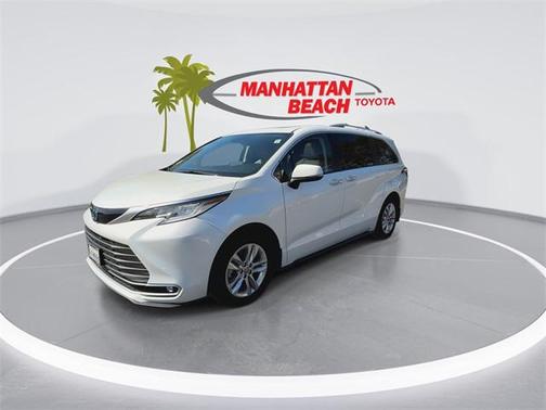 2022 Toyota Sienna Limited 7-Passenger