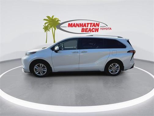 2022 Toyota Sienna Limited 7-Passenger