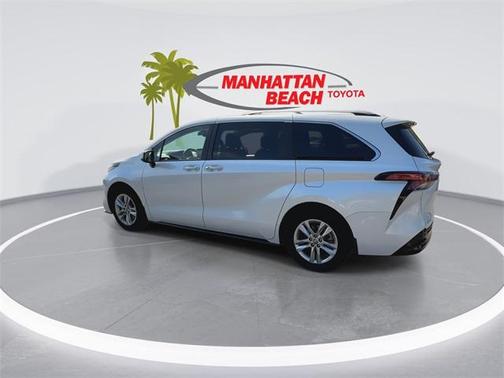 2022 Toyota Sienna Limited 7-Passenger
