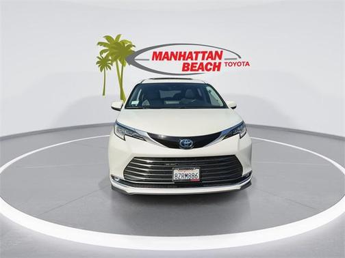 2022 Toyota Sienna Limited 7-Passenger