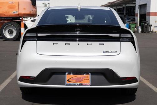 2026 Toyota Prius Plug-In Hybrid SE