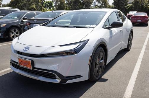 2026 Toyota Prius Plug-In Hybrid SE