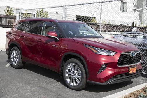 2026 Toyota Highlander Hybrid Limited