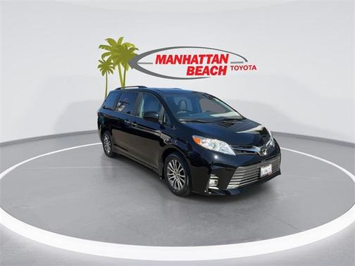 2020 Toyota Sienna XLE Premium