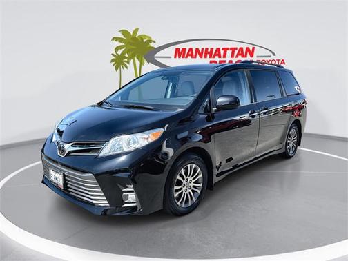 2020 Toyota Sienna XLE Premium