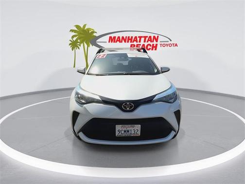2022 Toyota C-HR XLE