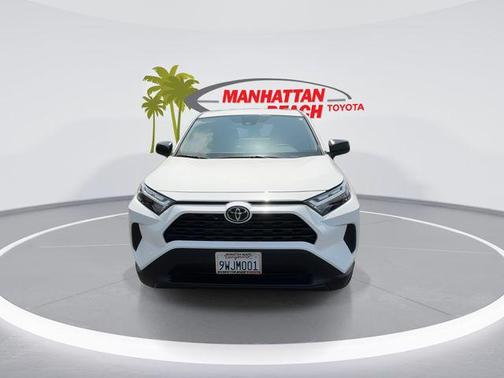 Ice Cap 2025 Toyota RAV4 LE
