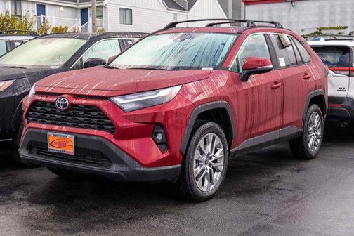 2025 Toyota RAV4 XLE Premium