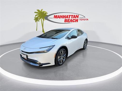 2025 Toyota Prius XLE
