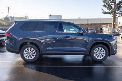 2025 Toyota Grand Highlander Hybrid XLE