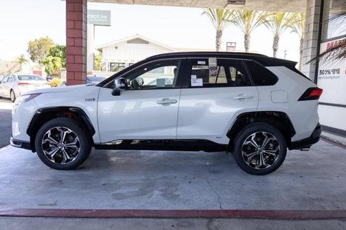 2025 Toyota RAV4 Hybrid SE