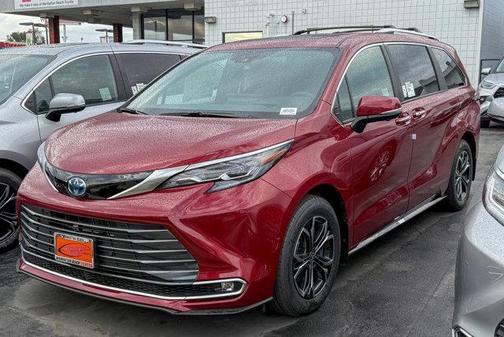 2025 Toyota Sienna Platinum