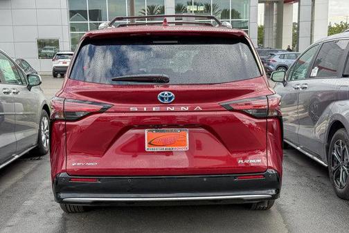 2025 Toyota Sienna Platinum