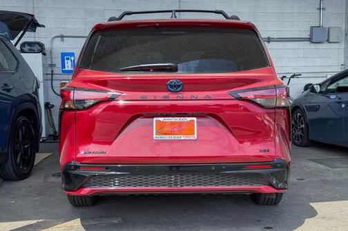 2025 Toyota Sienna XSE 7 Passenger
