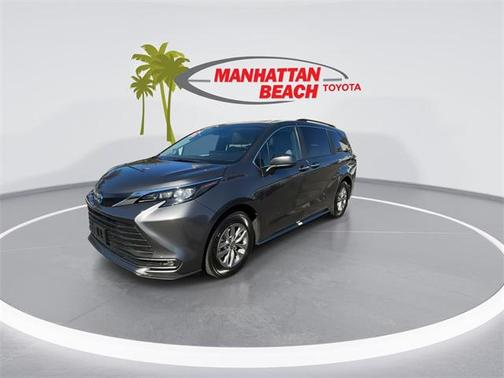 2025 Toyota Sienna XLE 8 Passenger