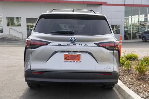 2025 Toyota Sienna XLE
