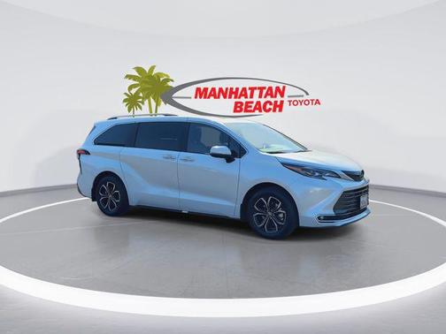Wind Chill Pearl 2025 Toyota Sienna Platinum