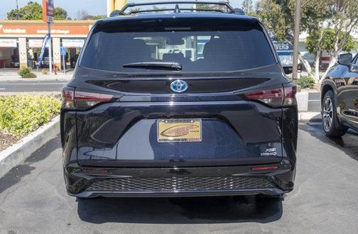 2026 Toyota Sienna XSE 7 Passenger