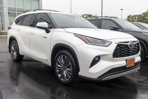 2025 Toyota Highlander Hybrid Platinum
