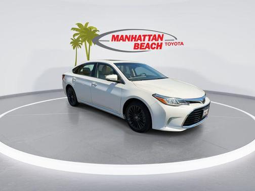 Blizzard Pearl 2017 Toyota Avalon Touring