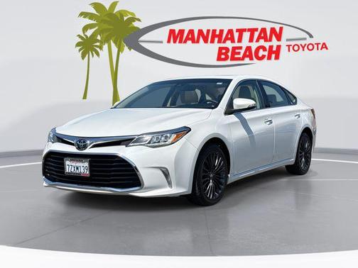 Blizzard Pearl 2017 Toyota Avalon Touring