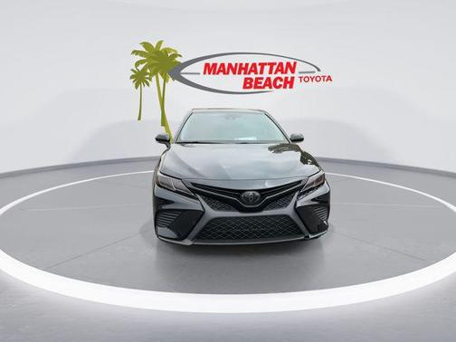 Midnight Black Metallic 2020 Toyota Camry SE