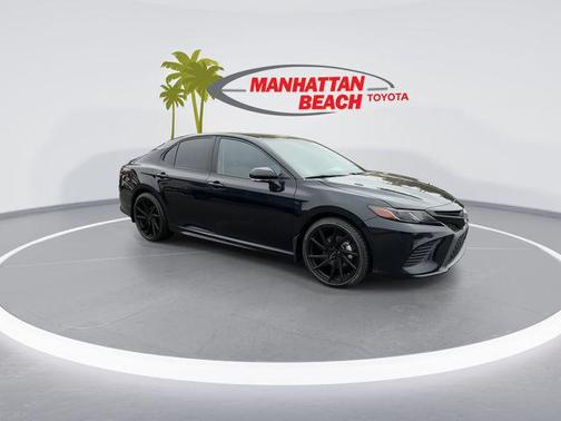 Midnight Black Metallic 2020 Toyota Camry SE