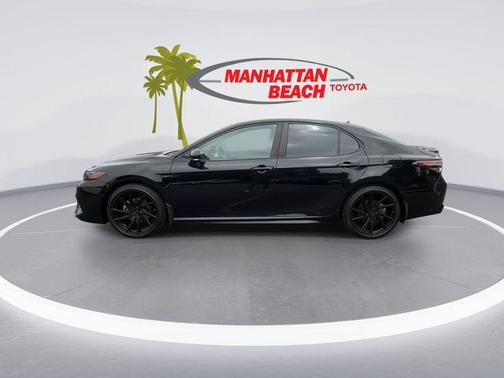Midnight Black Metallic 2020 Toyota Camry SE